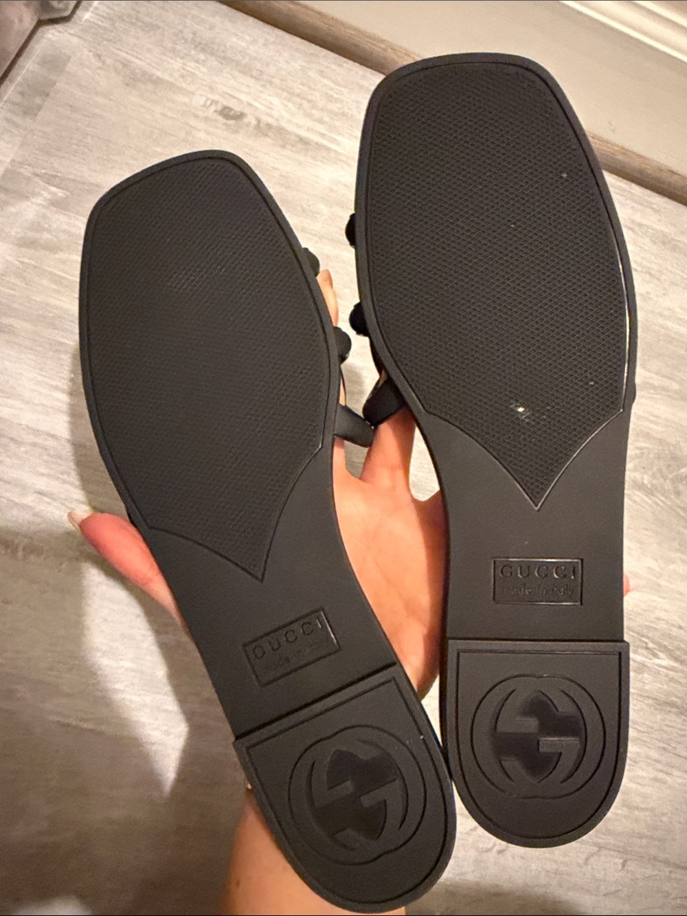 Gucci Black Interlocking GG Slide Sandals - Picture 5 of 5